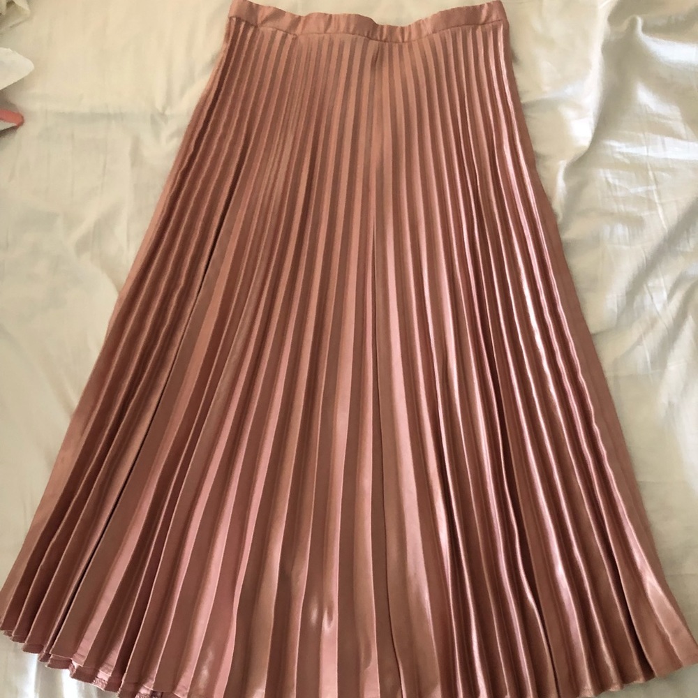 Blush pink high waisted pleated midi skirt